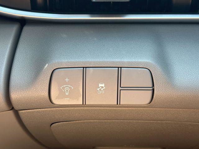 New 2025 Hyundai Elantra SEL image 30