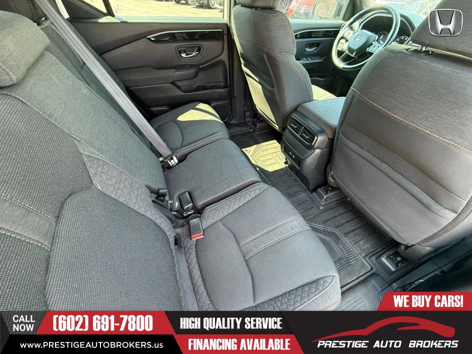 Used 2023 Honda Pilot Sport image 37
