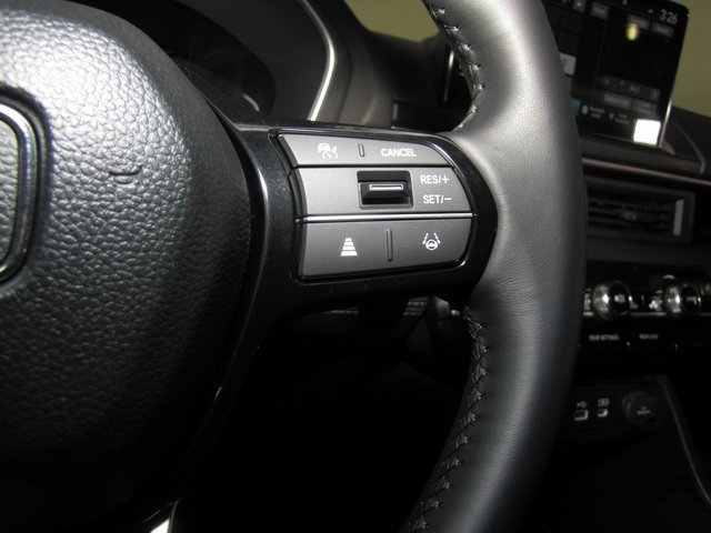 Certified 2024 Honda Pilot Touring image 6