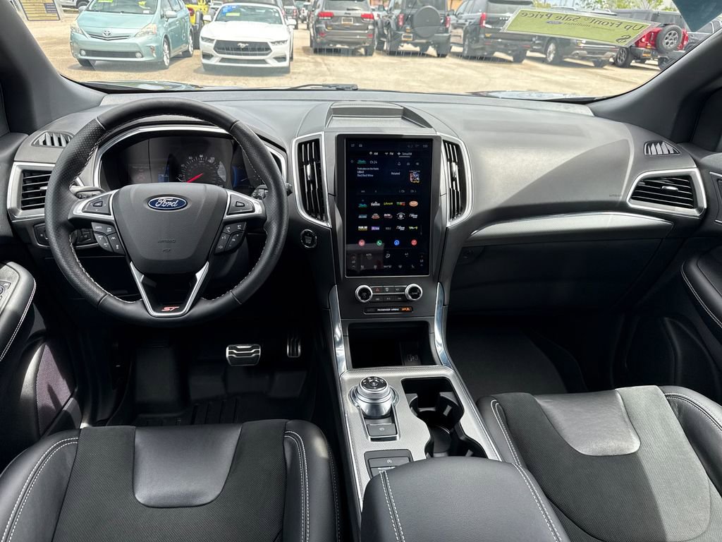 Used 2021 Ford Edge ST w/ Equipment Group 401A image 6