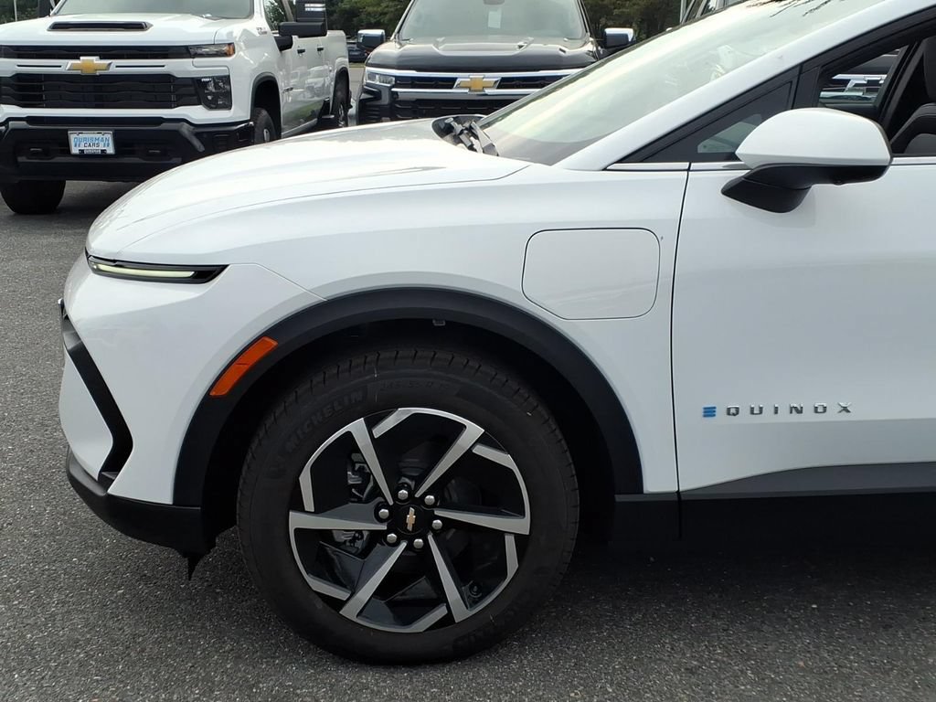 New 2026 Chevrolet Equinox EV LT FWD image 7