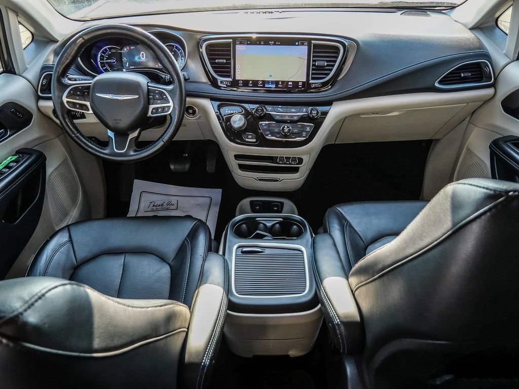 Used 2021 Chrysler Pacifica Touring-L FWD image 31