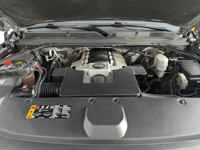 Used 2018 Cadillac Escalade Platinum image 9