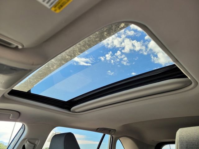 Used 2021 Toyota RAV4 XLE w/ Convenience Package image 18