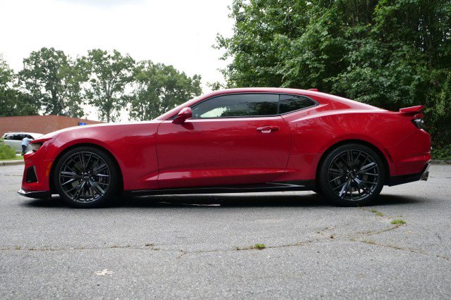 Used 2022 Chevrolet Camaro ZL1 RWD image 40