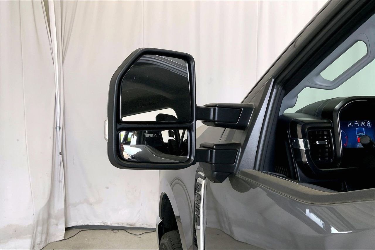 Used 2025 Ford F350 Lariat image 10