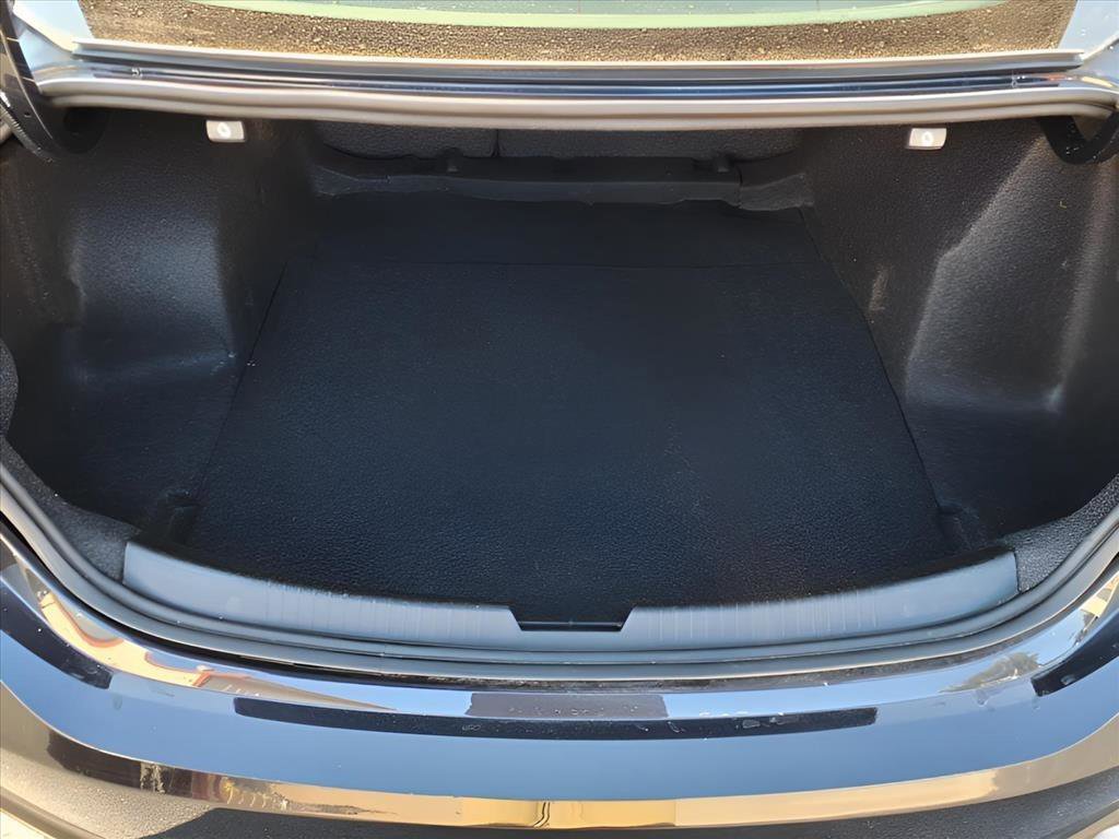 Used 2023 Chevrolet Malibu LT image 15