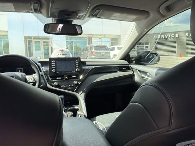 Used 2023 Toyota Camry SE w/ Convenience Package FWD image 16