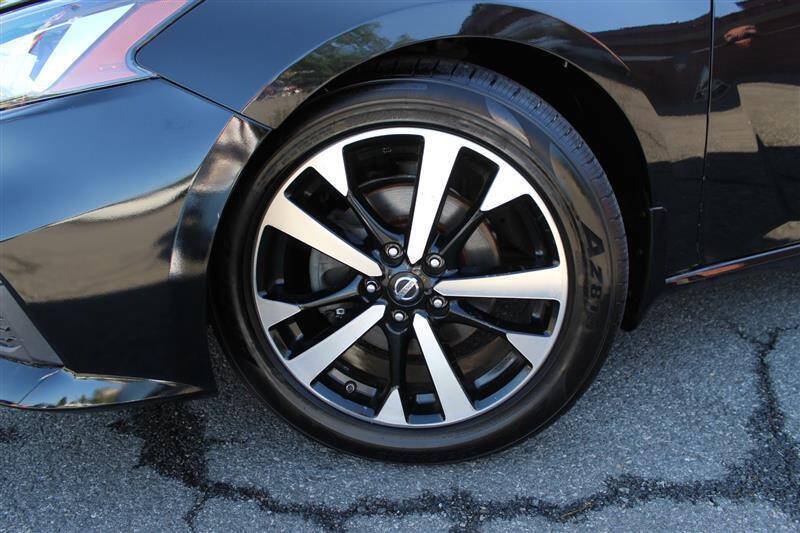 Used 2019 Nissan Altima 2.5 SR FWD image 9