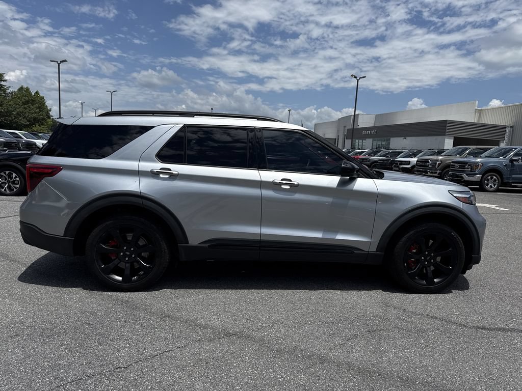Used 2022 Ford Explorer ST w/ ST Street Pack RWD image 8