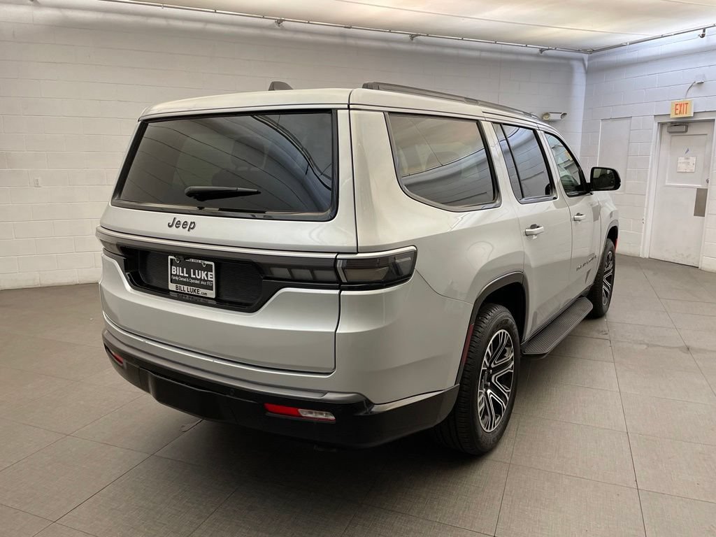New 2026 Jeep Grand Wagoneer 2WD image 4