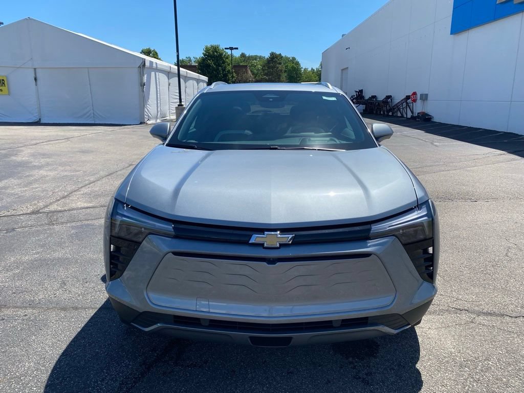 New 2026 Chevrolet Blazer EV LT AWD/4WD image 2