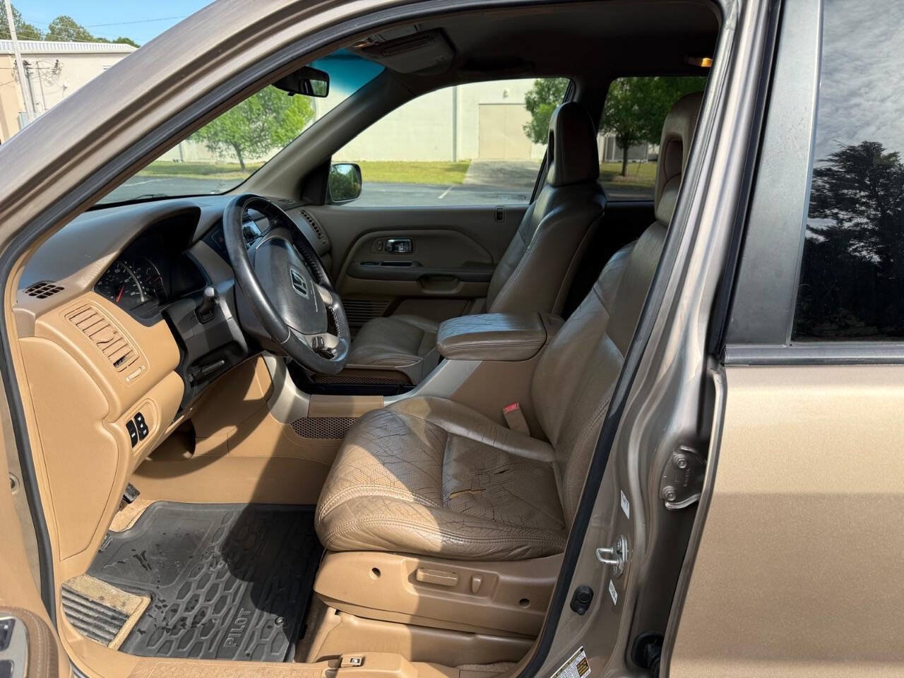 Used 2004 Honda Pilot EX image 9