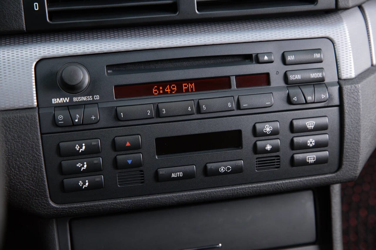 Used 2005 BMW M3 Coupe image 44