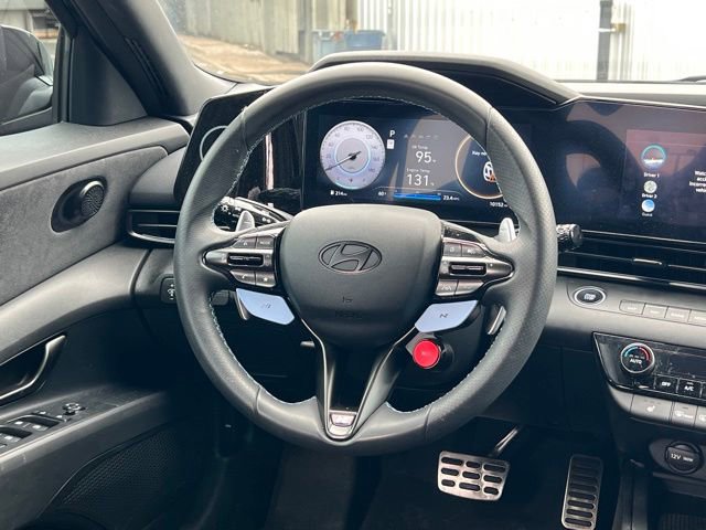 Used 2025 Hyundai Elantra N FWD image 13