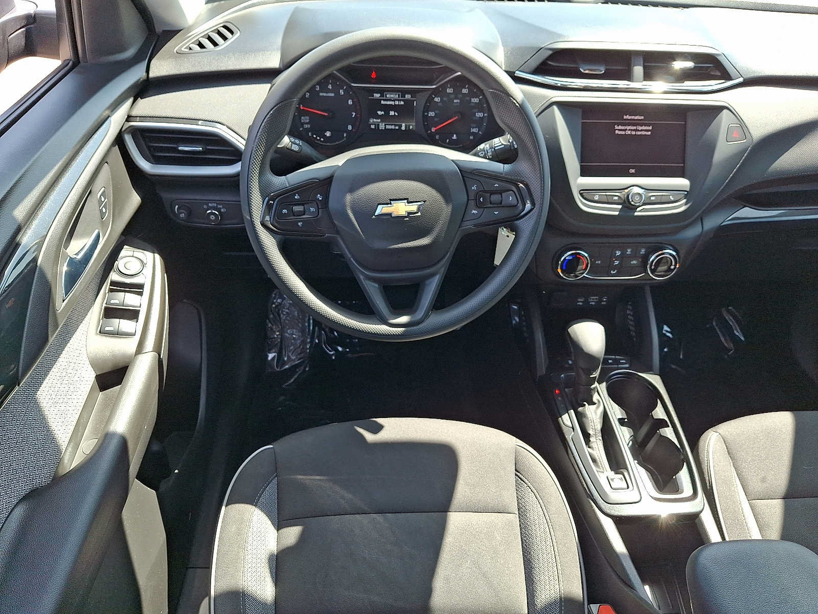 Used 2023 Chevrolet TrailBlazer LS AWD/4WD image 12
