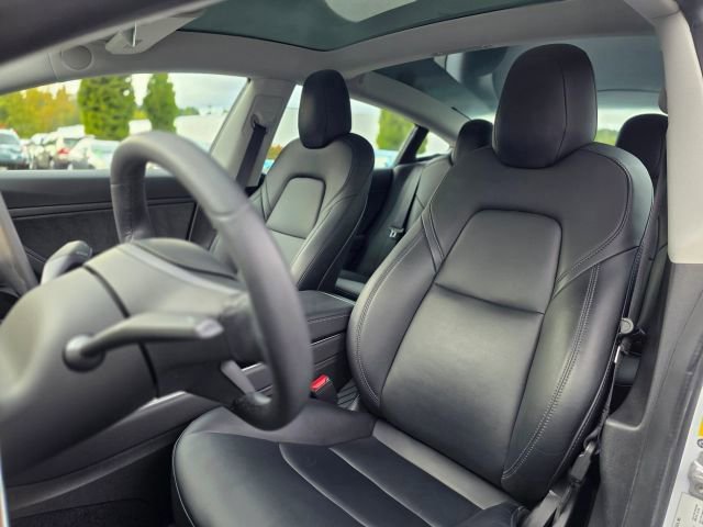 Used 2020 Tesla Model 3 Standard Range Plus image 25