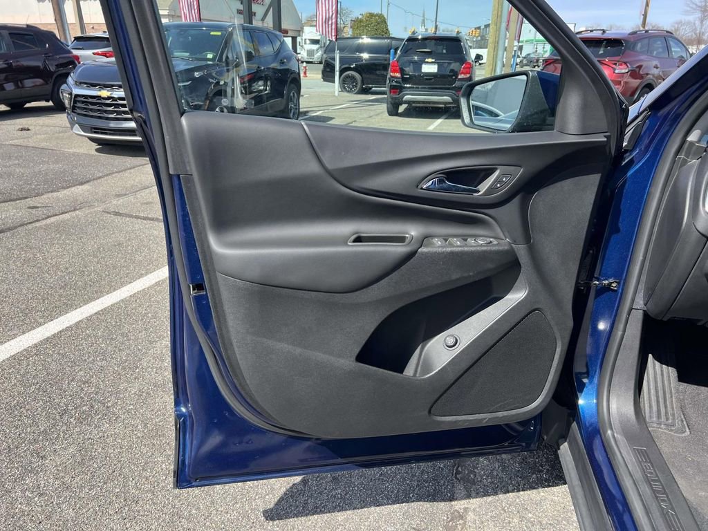 Used 2023 Chevrolet Equinox LT AWD/4WD image 15