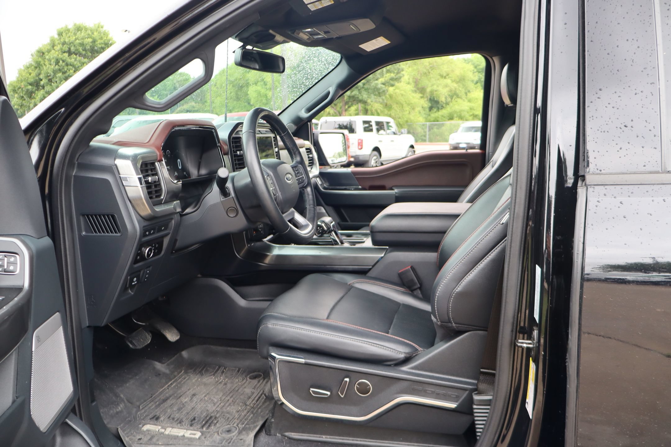 Used 2023 Ford F150 Lariat w/ Equipment Group 502A High AWD/4WD image 25