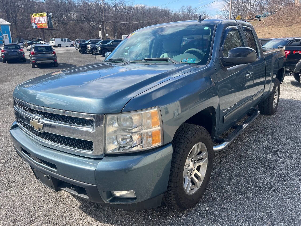 Used 2011 Chevrolet Silverado 1500 LTZ w/ LTZ Plus Package AWD/4WD image 12