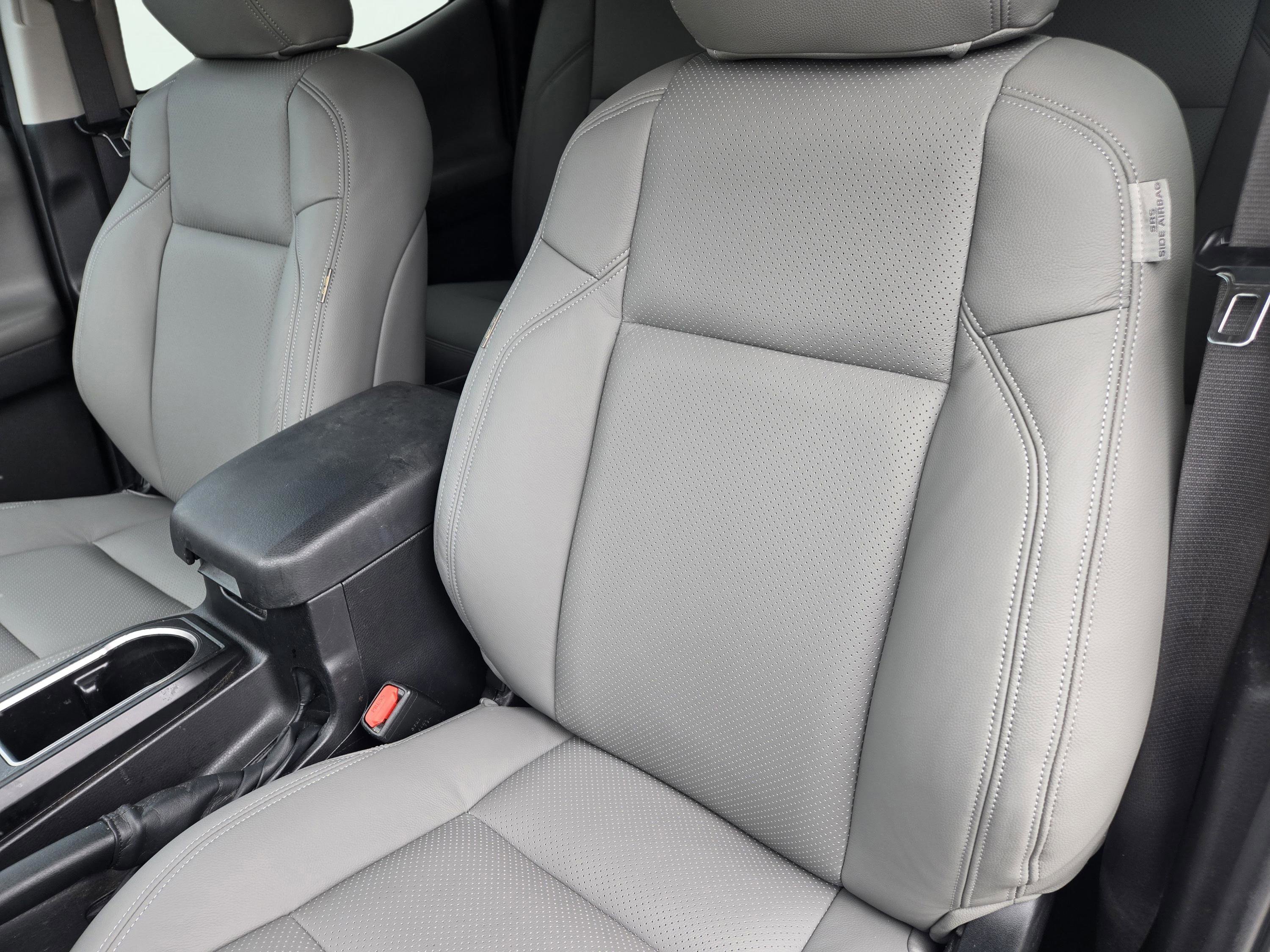 Used 2022 Toyota Tacoma SR w/ SR Convenience Package image 16