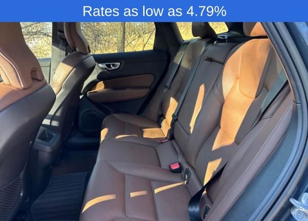 Certified 2023 Volvo XC60 B5 Plus w/ Climate Package image 8