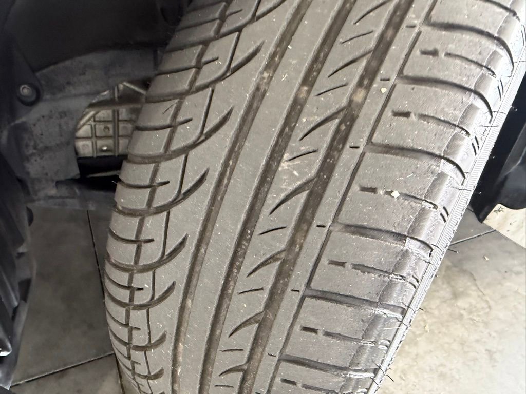 Used 2014 Toyota Camry SE FWD image 17