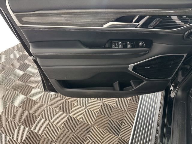 Used 2022 Jeep Wagoneer Series III w/ Premium Group I image 23