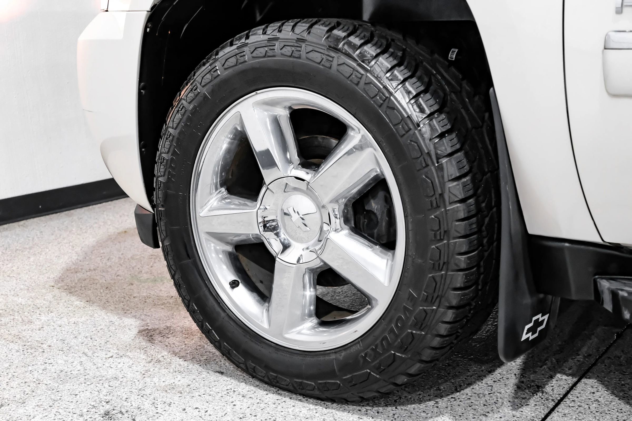 Used 2012 Chevrolet Avalanche LTZ image 75