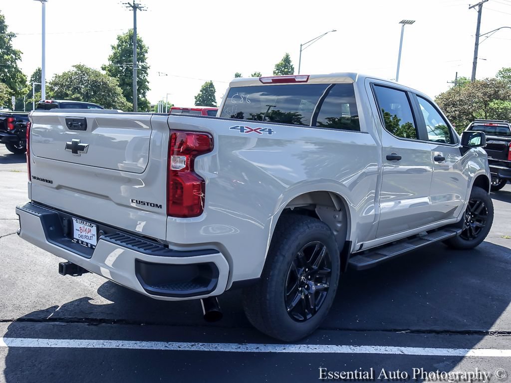 New 2026 Chevrolet Silverado 1500 Custom w/ LPO, Dark Essentials Package AWD/4WD image 9