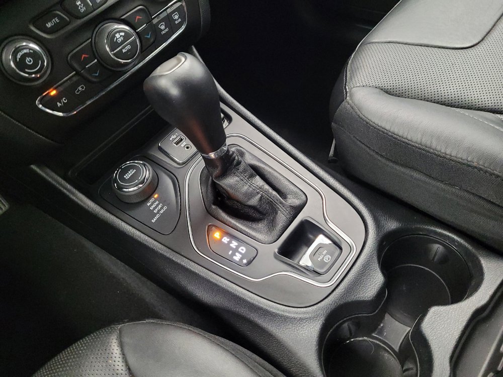 Used 2020 Jeep Cherokee High Altitude AWD/4WD image 26