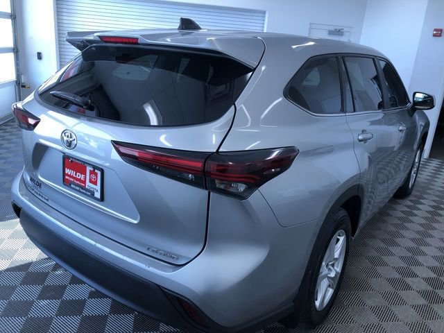 Used 2024 Toyota Highlander LE image 36