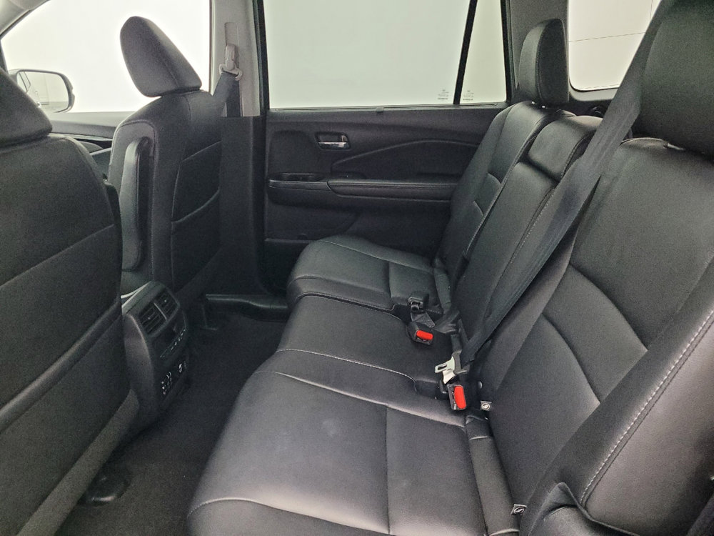 Used 2017 Honda Pilot Touring image 18