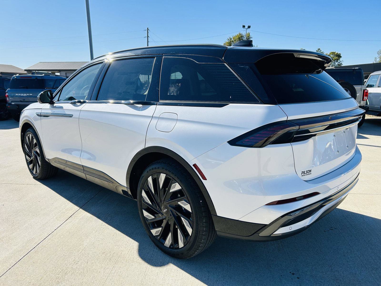 New 2026 Lincoln Nautilus Reserve w/ Jet Appearance Package image 49