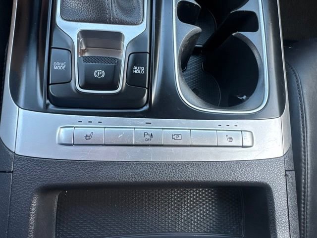 Used 2023 Kia Carnival LX FWD image 4