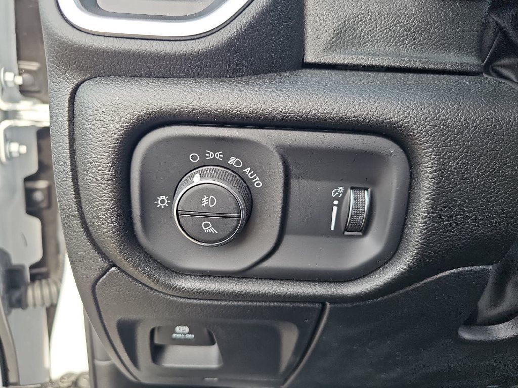 New 2026 RAM 1500 Express AWD/4WD image 25