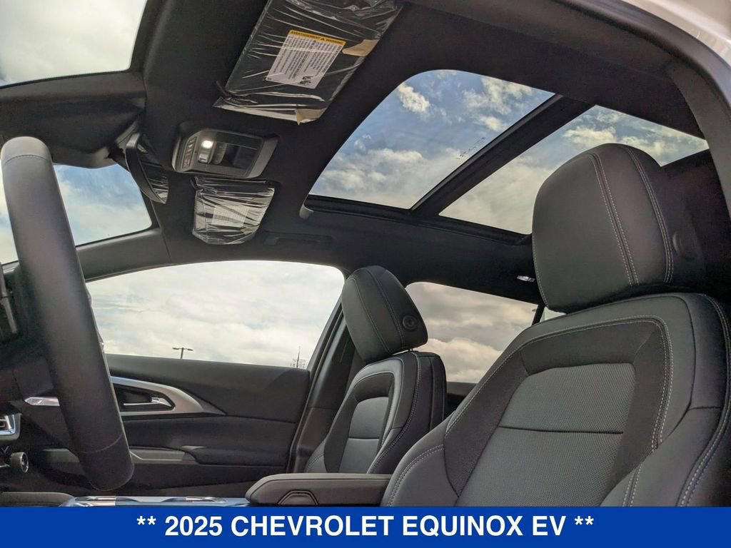 New 2025 Chevrolet Equinox EV LT AWD/4WD image 25