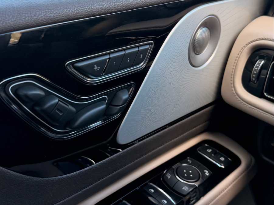 Used 2022 Lincoln Aviator Reserve w/ Equipment Group 201A AWD/4WD image 27