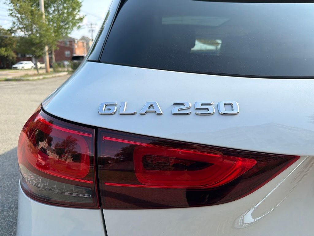 Used 2023 Mercedes-Benz GLA 250 4MATIC image 12