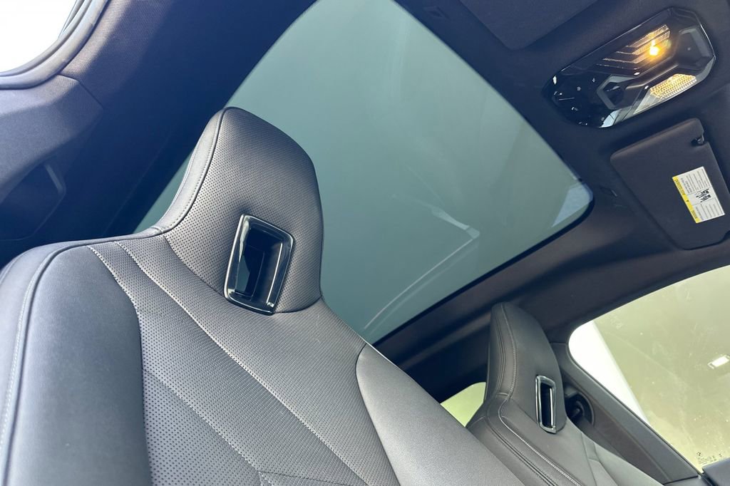 Used 2024 BMW iX xDrive50 w/ Sport Package image 18