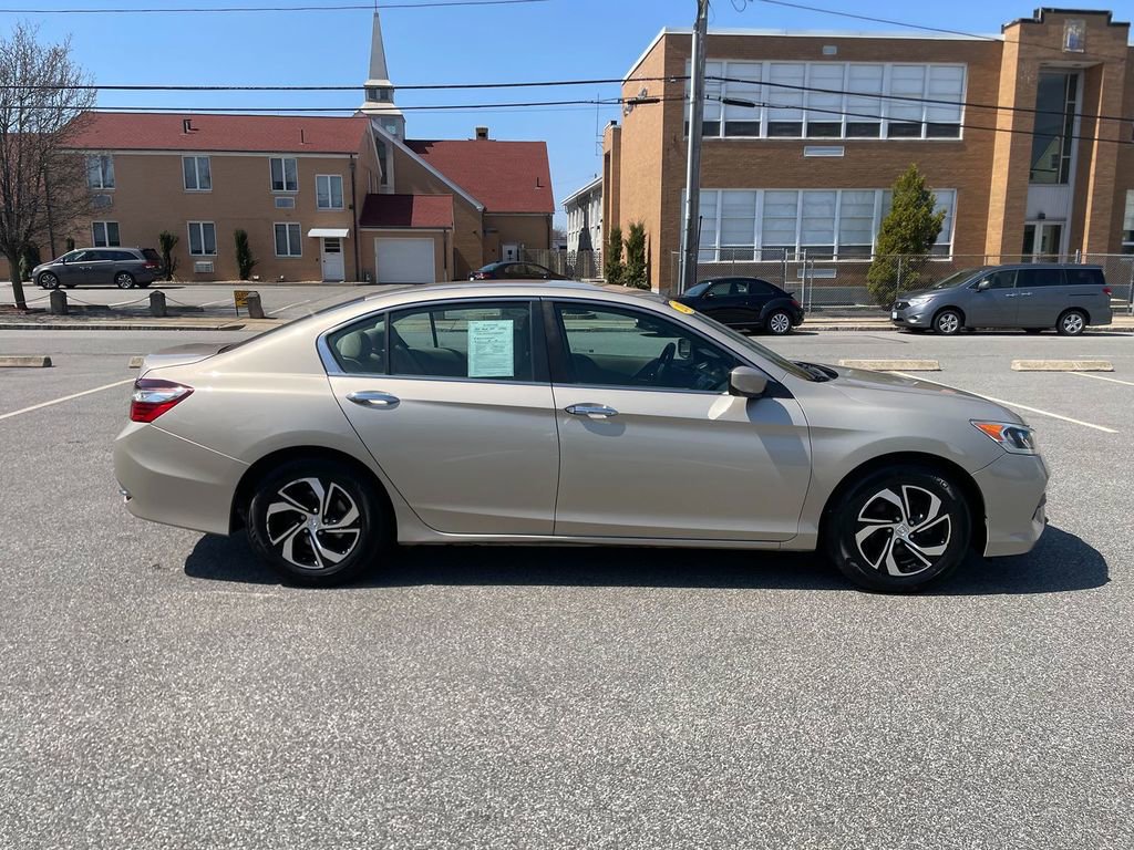 Used 2017 Honda Accord LX image 4