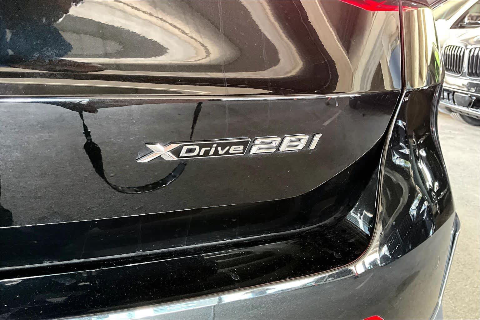Used 2023 BMW X1 xDrive28i w/ Convenience Package AWD/4WD image 9
