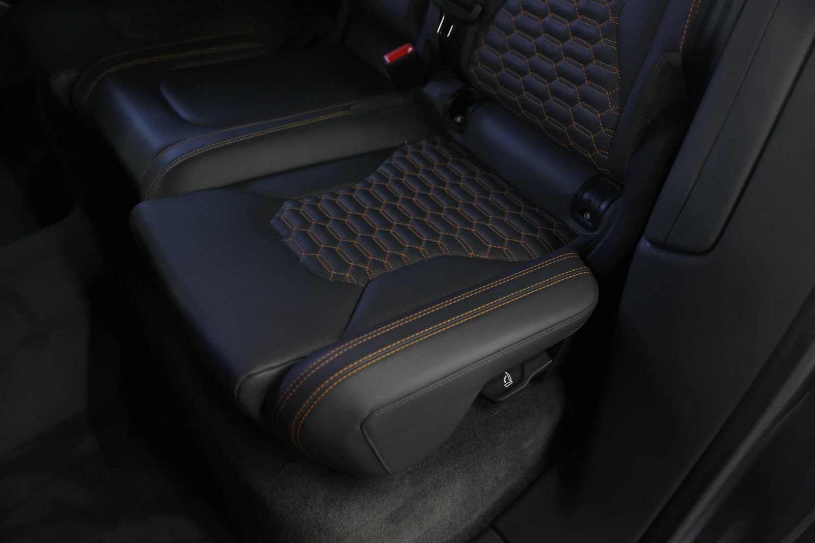 Used 2020 Lamborghini Urus AWD/4WD image 19