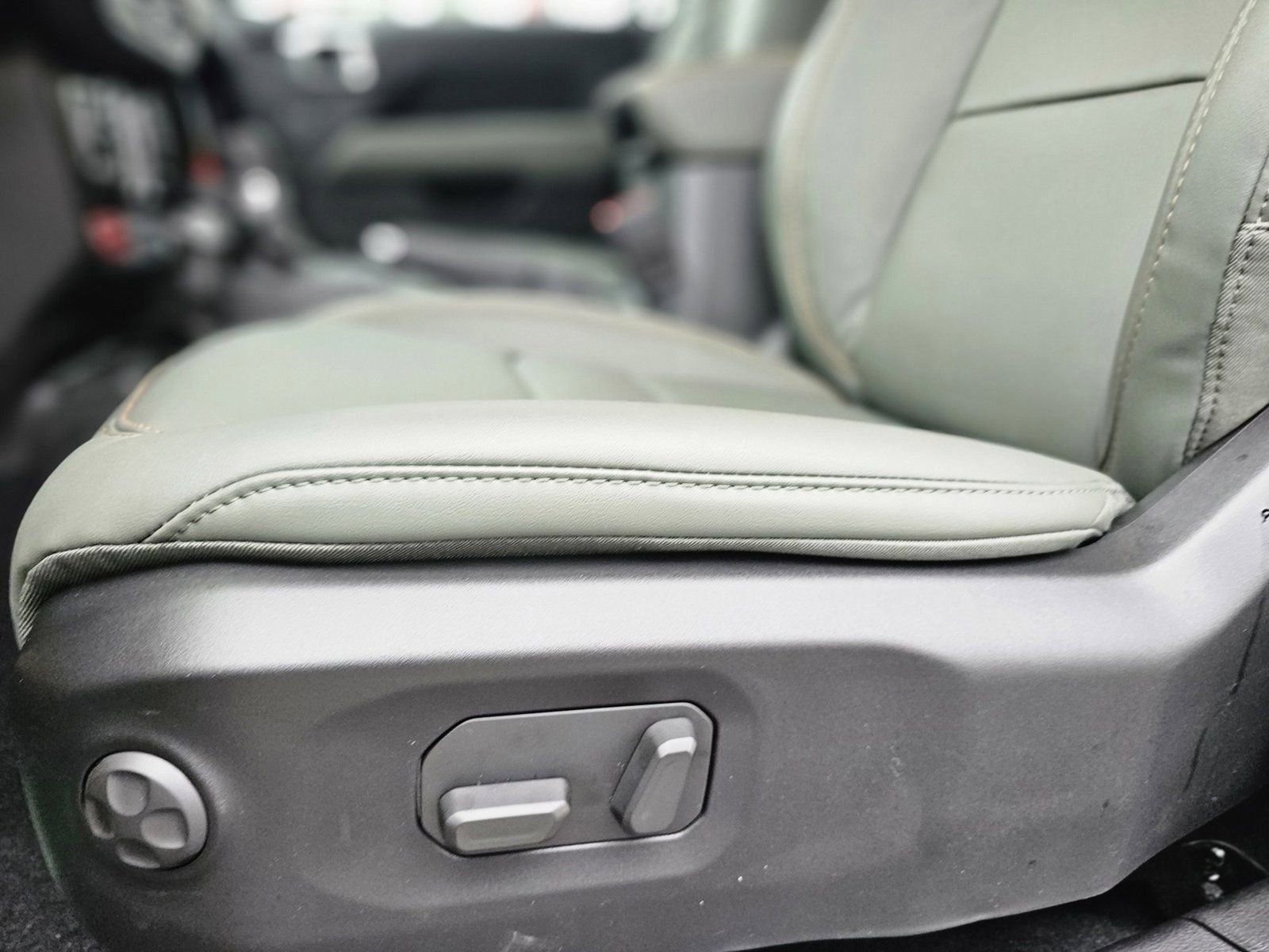 New 2026 Jeep Gladiator Mojave image 22