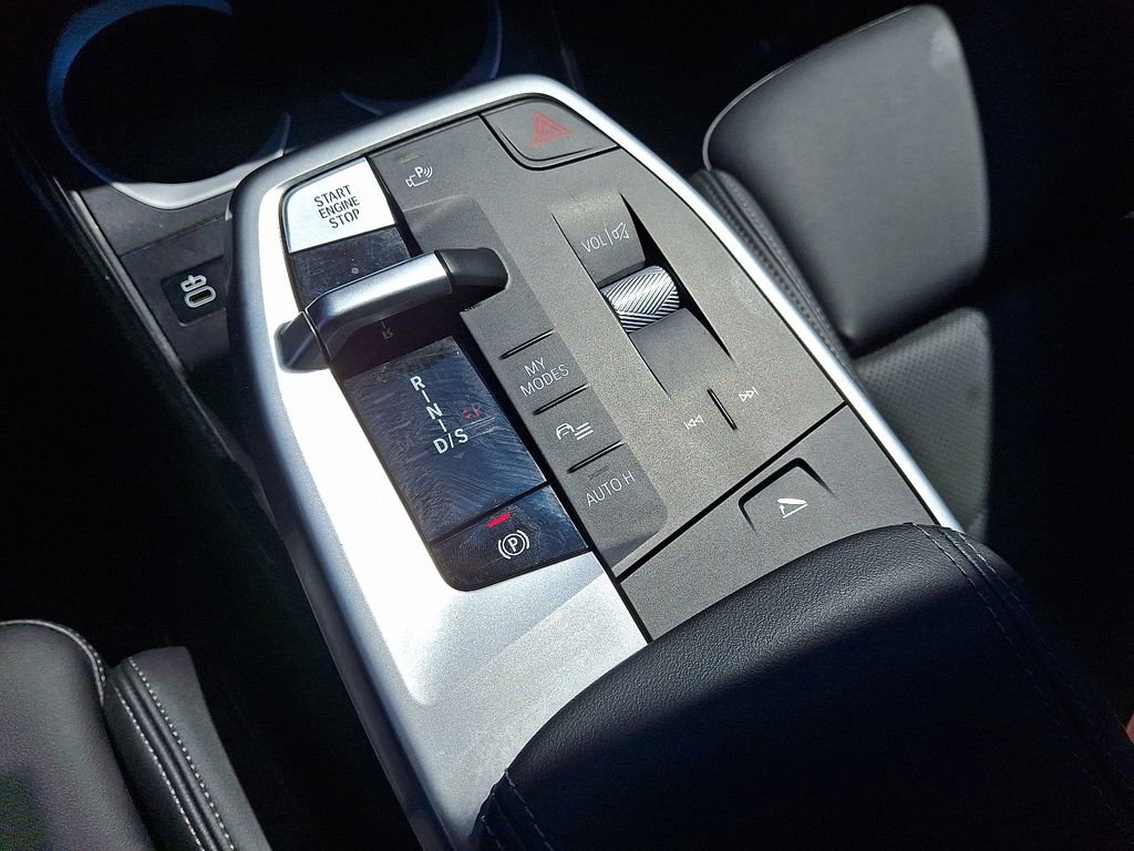 Used 2025 BMW X2 xDrive28i image 16