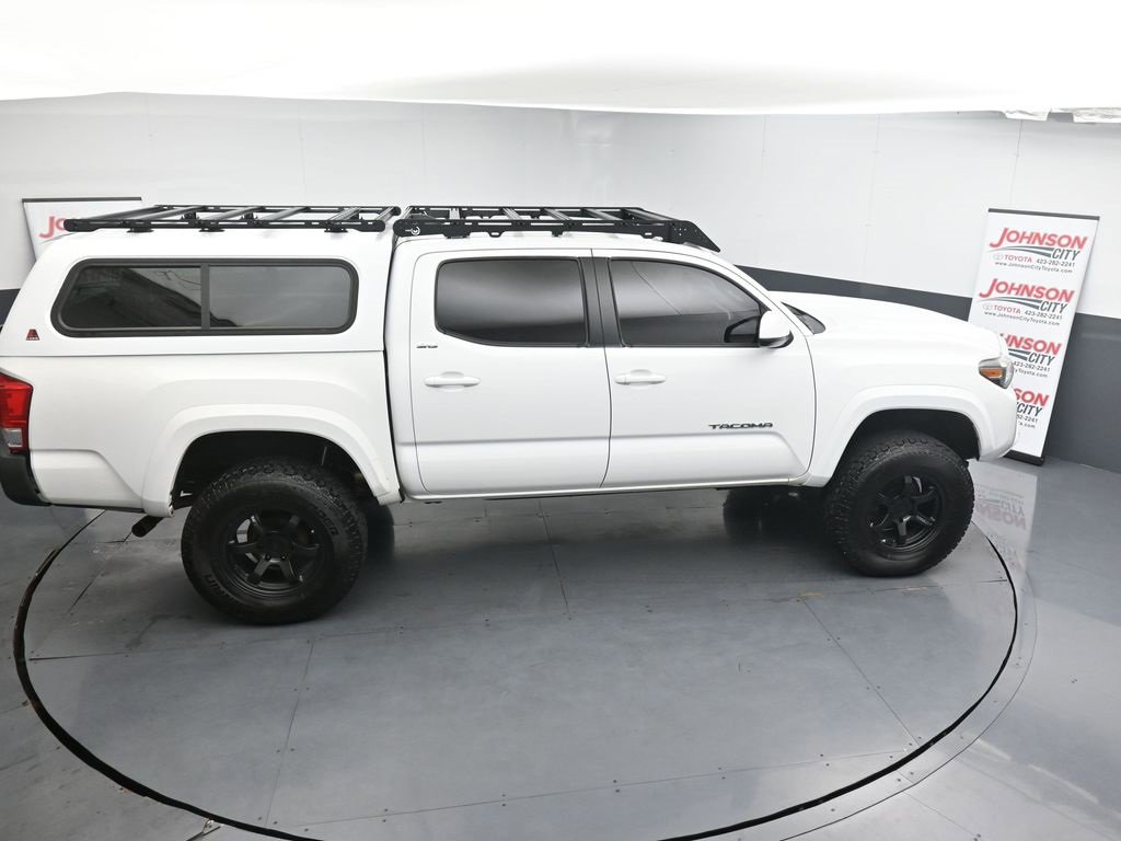 Used 2017 Toyota Tacoma SR5 w/ Tow Package image 31