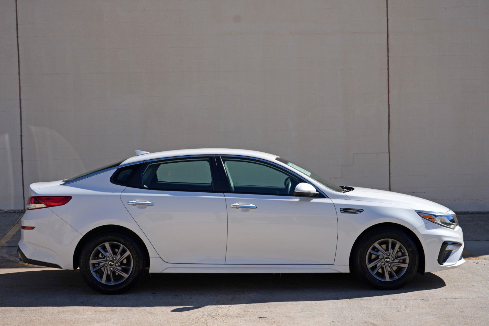Used 2020 Kia Optima LX FWD image 44
