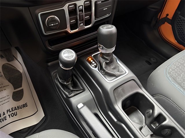 Used 2021 Jeep Wrangler Unlimited Islander image 16