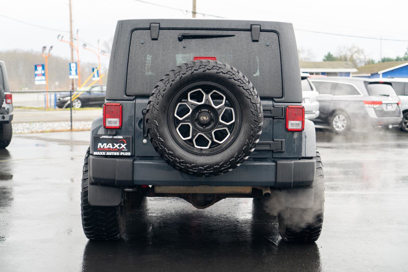 Used 2018 Jeep Wrangler Unlimited Sahara AWD/4WD image 12