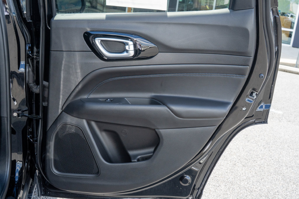 New 2026 Jeep Compass Latitude AWD/4WD image 12